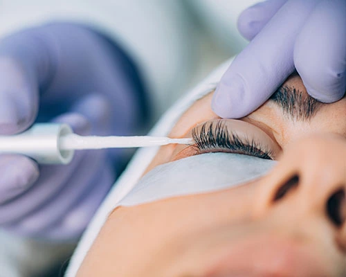 Qu’est-ce que le réhaussement de cils Yumi Lashes ?